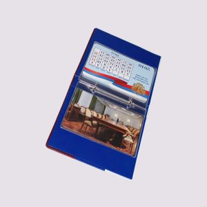 Фотоальбом из кожи с календарем и символикой РФ внутри